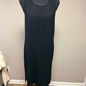 Diane Von Furstenberg Elegant Black Midi Dress- Perfect for Any Occasion!